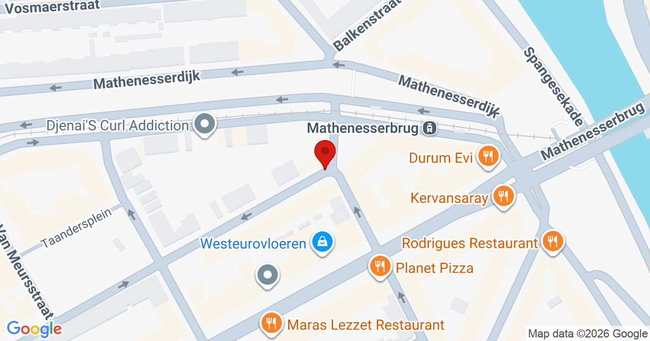Kaart van het incident in Rotterdam met de aanrijroutes van de gealarmeerde eenheden