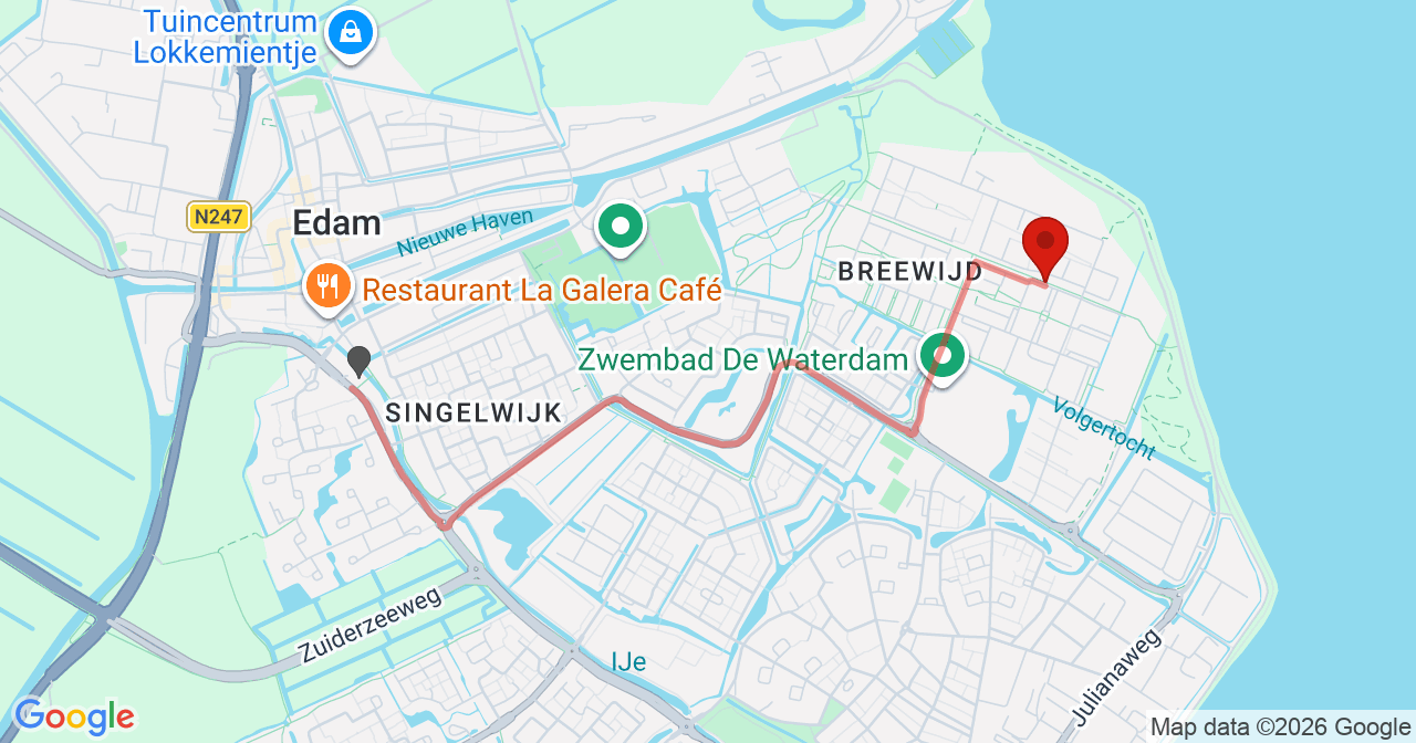 Kaart van het incident in Volendam met de aanrijroutes van de gealarmeerde eenheden