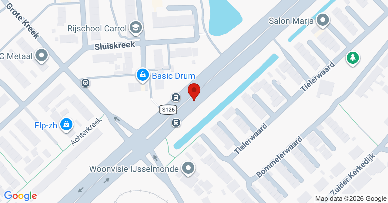 Kaart van het incident in Rotterdam met de aanrijroutes van de gealarmeerde eenheden