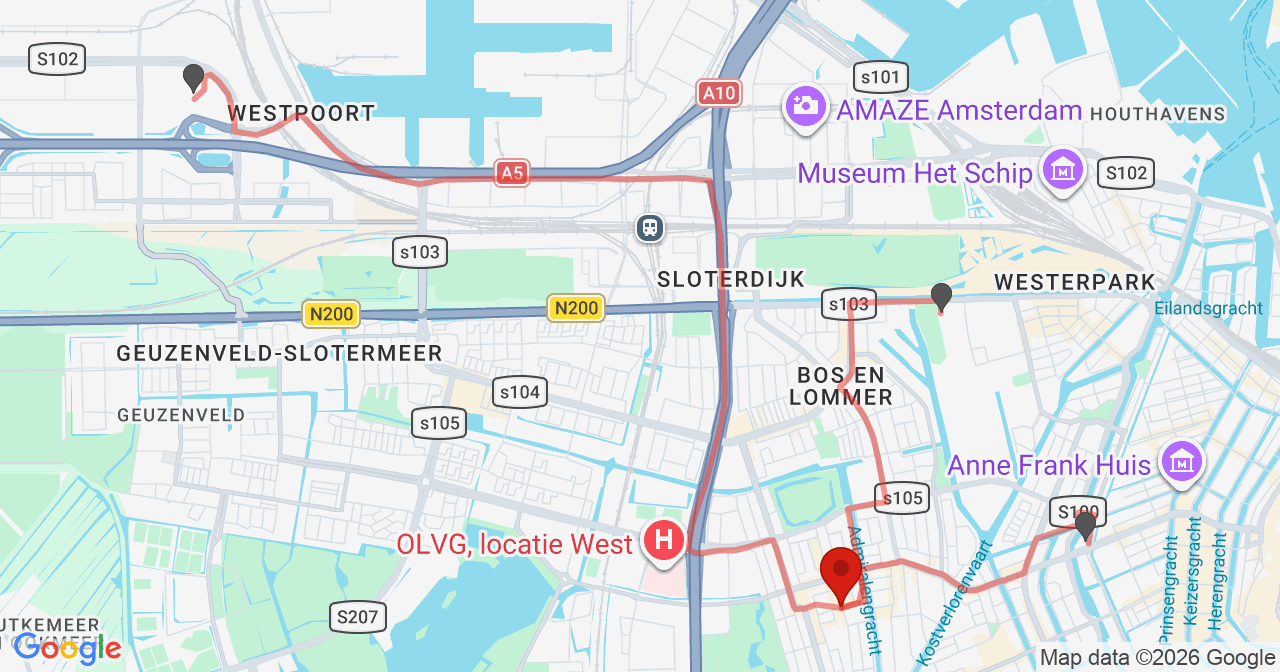 Kaart van het incident in Amsterdam met de aanrijroutes van de gealarmeerde eenheden