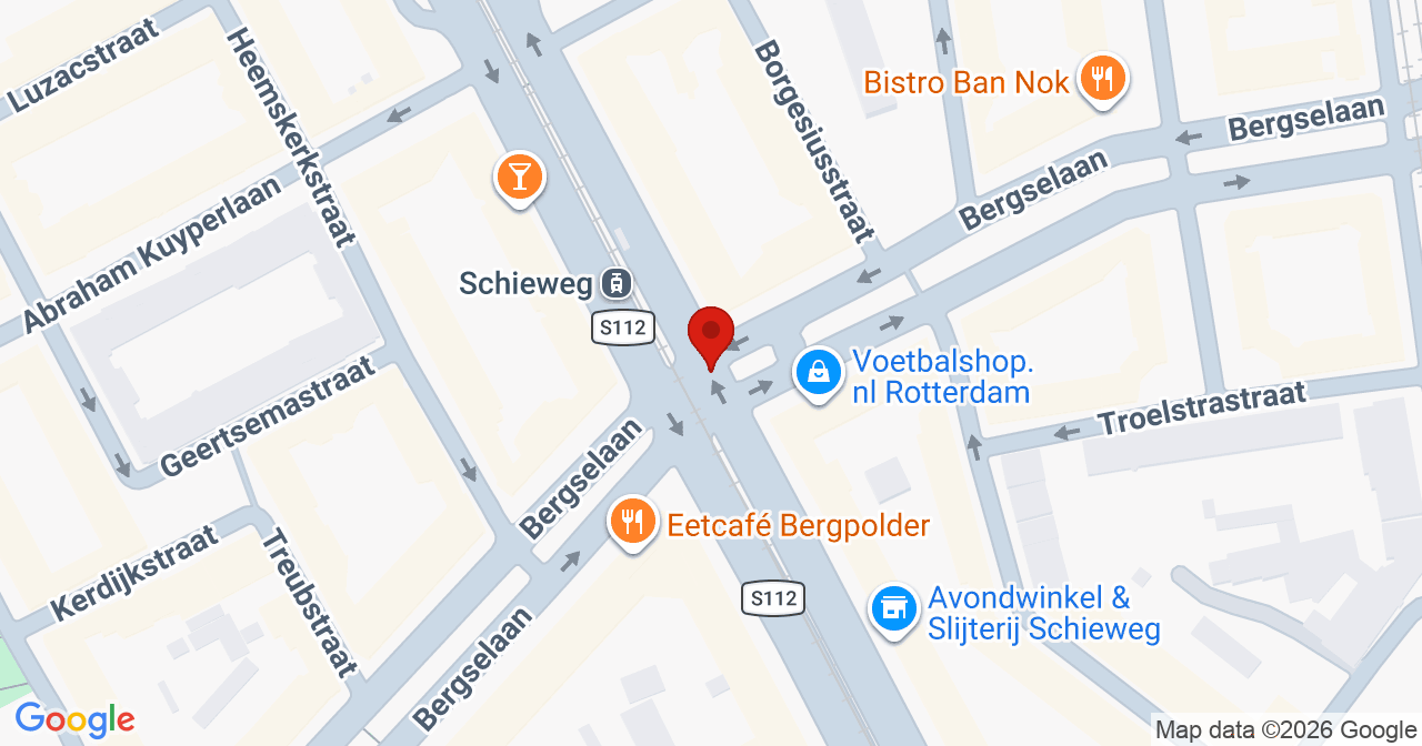 Kaart van het incident in Rotterdam met de aanrijroutes van de gealarmeerde eenheden