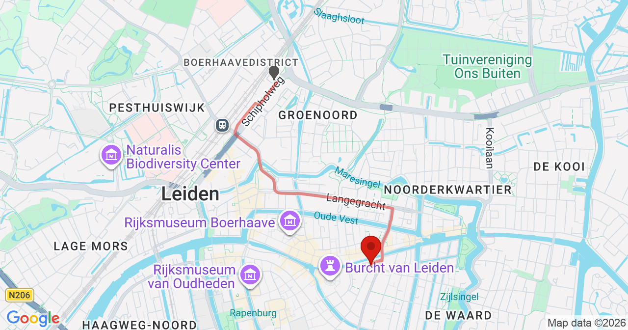 Kaart van het incident in Leiden met de aanrijroutes van de gealarmeerde eenheden