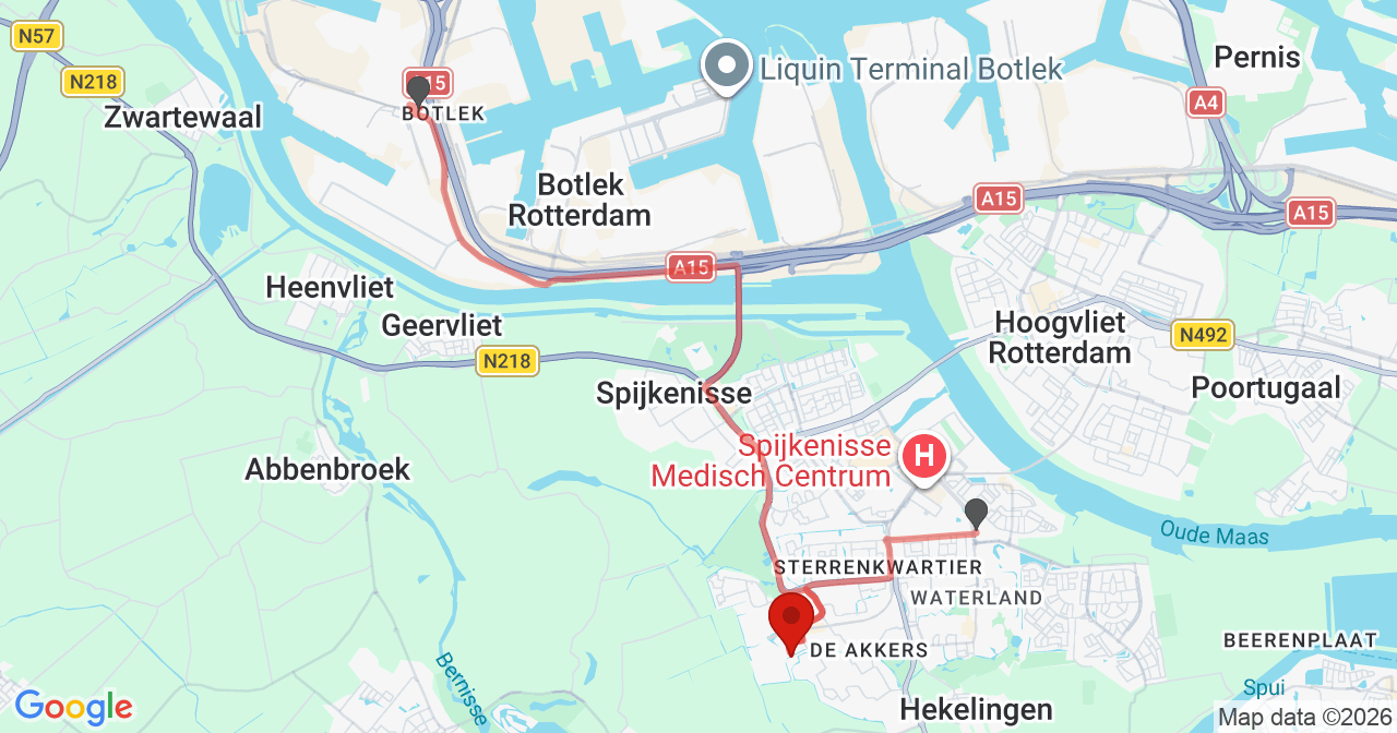 Kaart van het incident in Spijkenisse met de aanrijroutes van de gealarmeerde eenheden