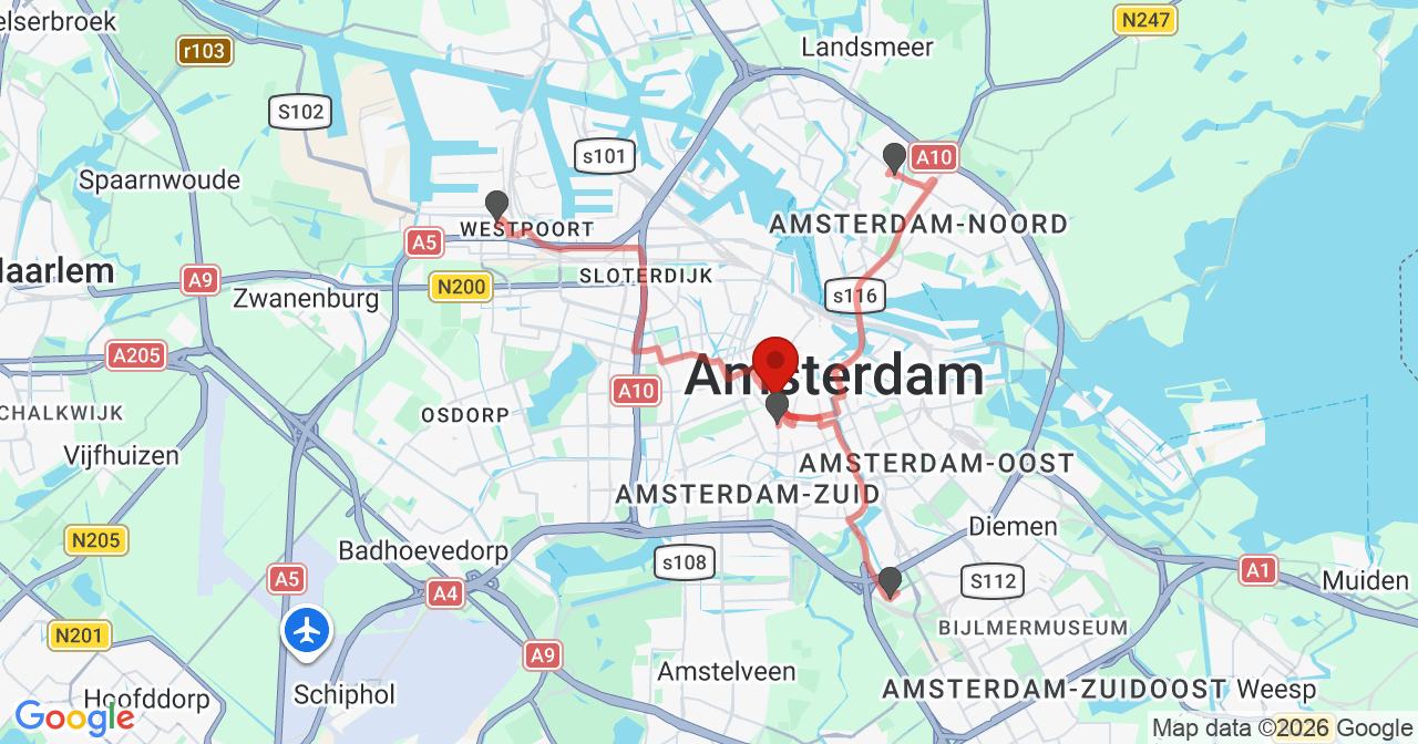 Kaart van het incident in Amsterdam met de aanrijroutes van de gealarmeerde eenheden