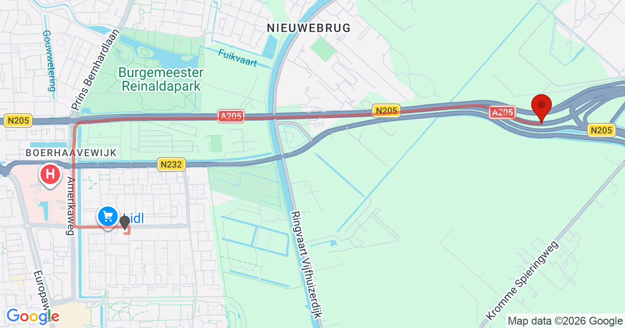 Kaart van het incident in Vijfhuizen met de aanrijroutes van de gealarmeerde eenheden