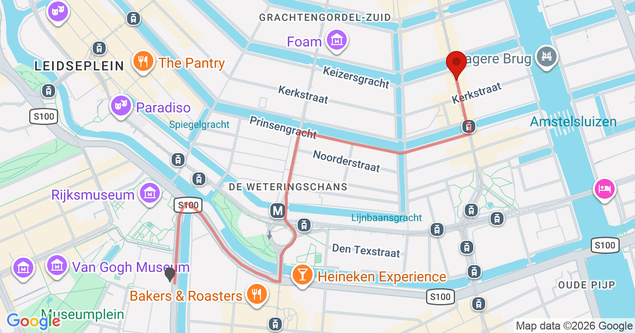 Kaart van het incident in Amsterdam met de aanrijroutes van de gealarmeerde eenheden