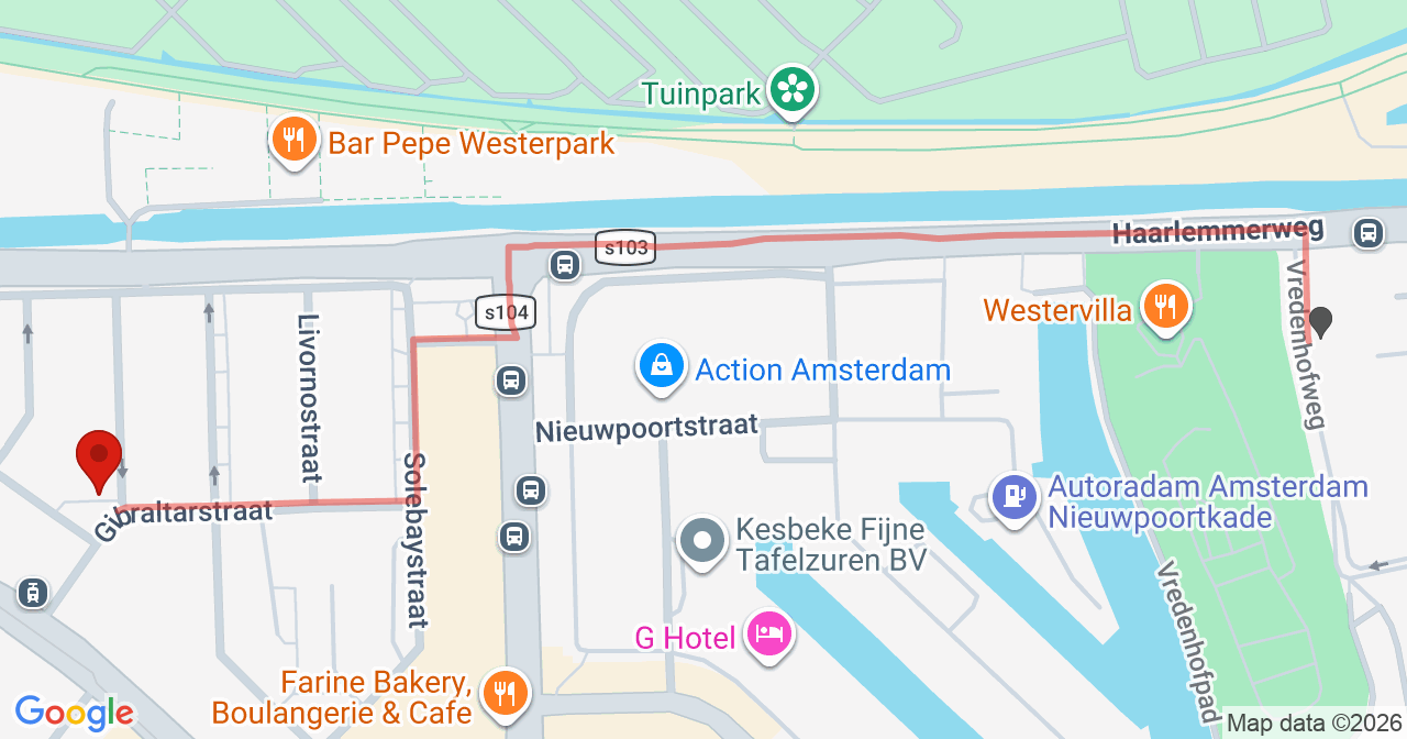 Kaart van het incident in Amsterdam met de aanrijroutes van de gealarmeerde eenheden