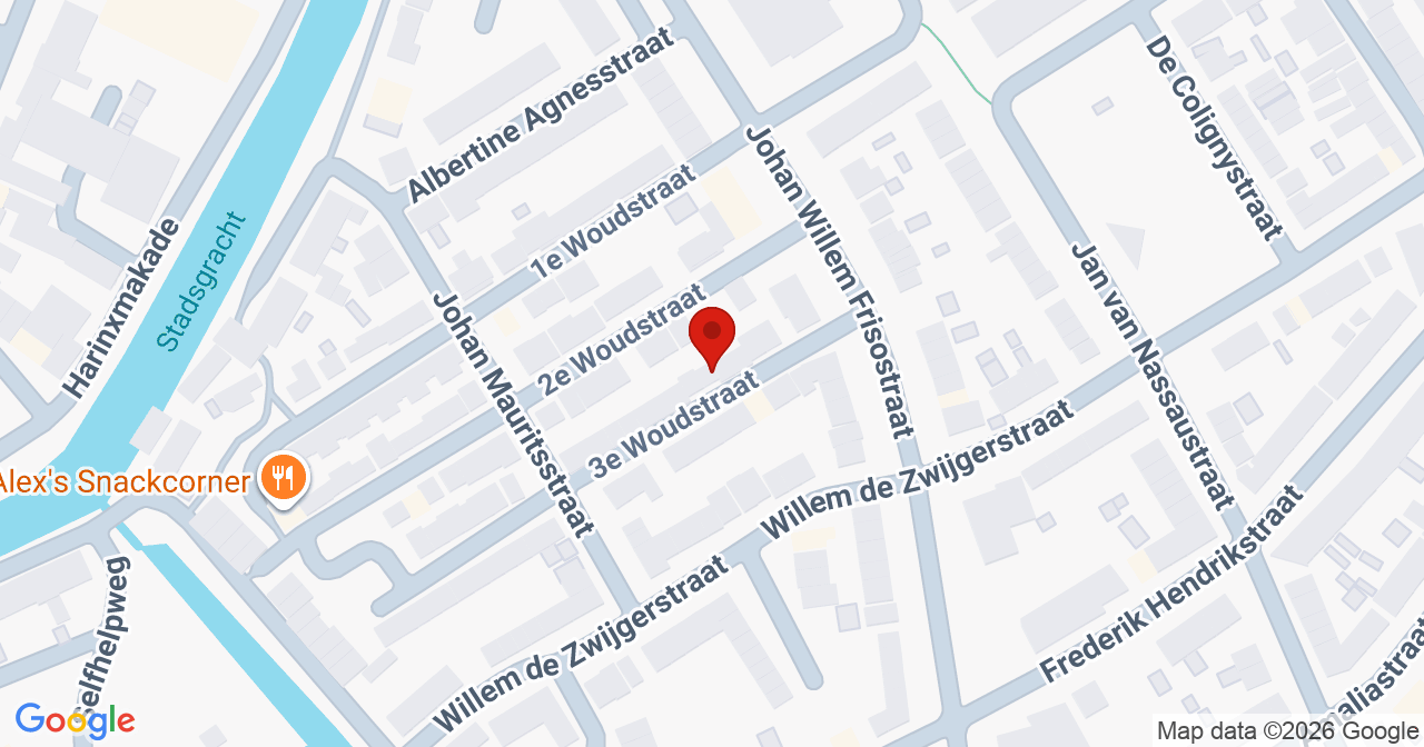 Kaart van het incident in Sneek met de aanrijroutes van de gealarmeerde eenheden