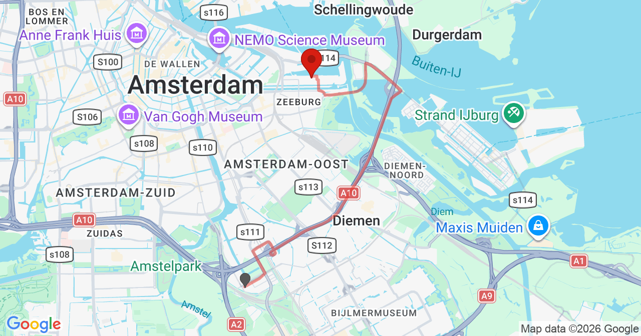 Kaart van het incident in Amsterdam met de aanrijroutes van de gealarmeerde eenheden