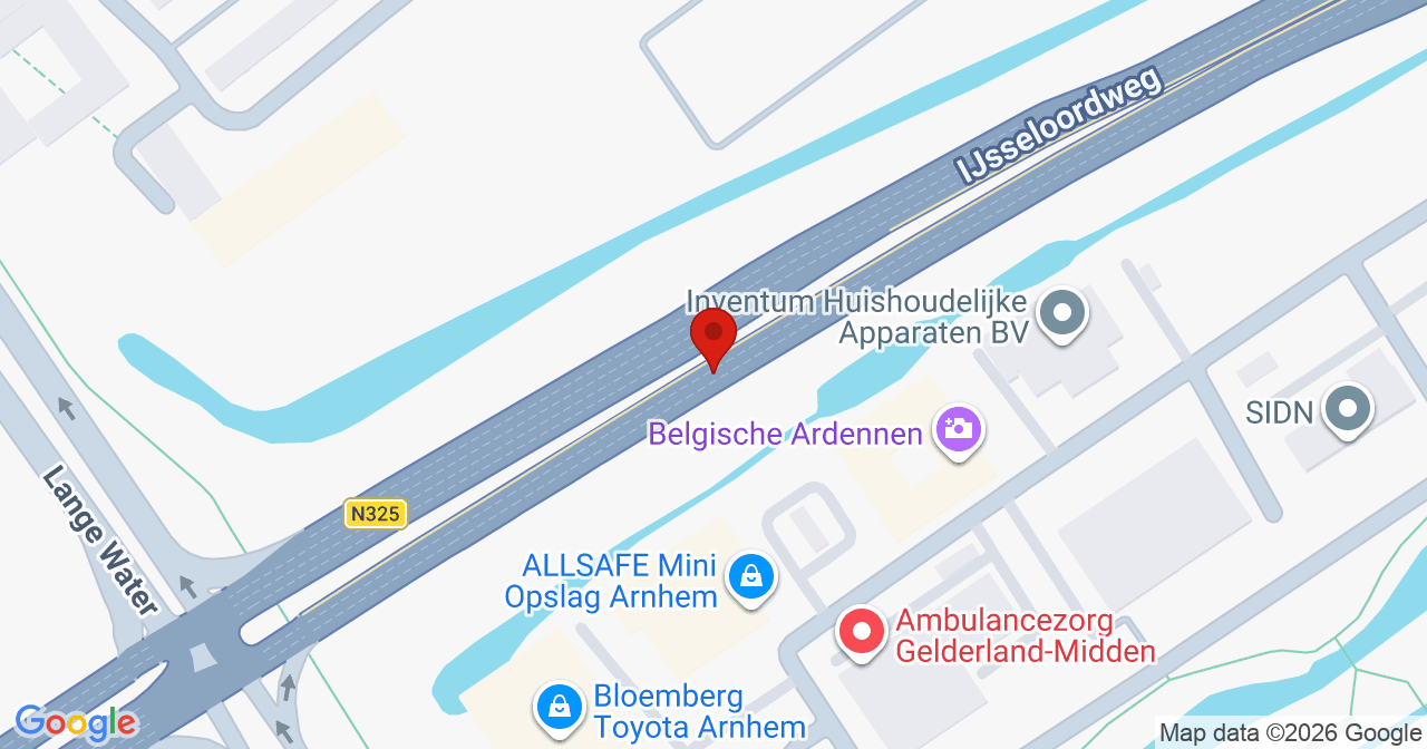 Kaart van het incident in Arnhem met de aanrijroutes van de gealarmeerde eenheden