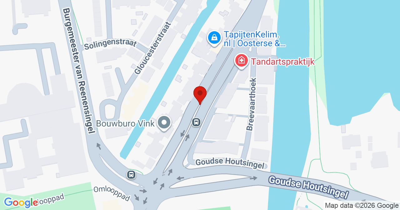 Kaart van het incident in Gouda met de aanrijroutes van de gealarmeerde eenheden