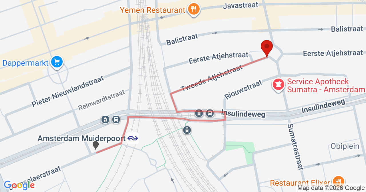 Kaart van het incident in Amsterdam met de aanrijroutes van de gealarmeerde eenheden