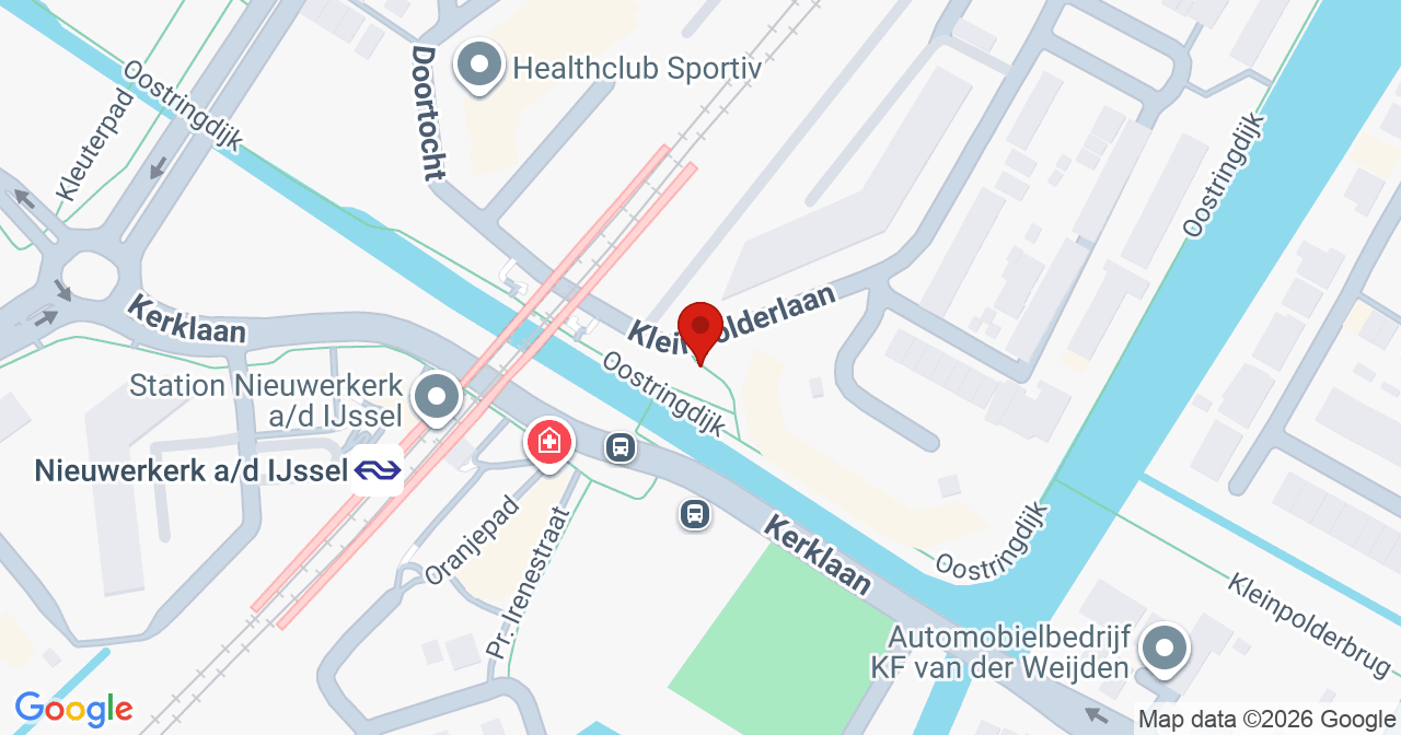 Kaart van het incident in Nieuwerkerk aan den IJssel met de aanrijroutes van de gealarmeerde eenheden
