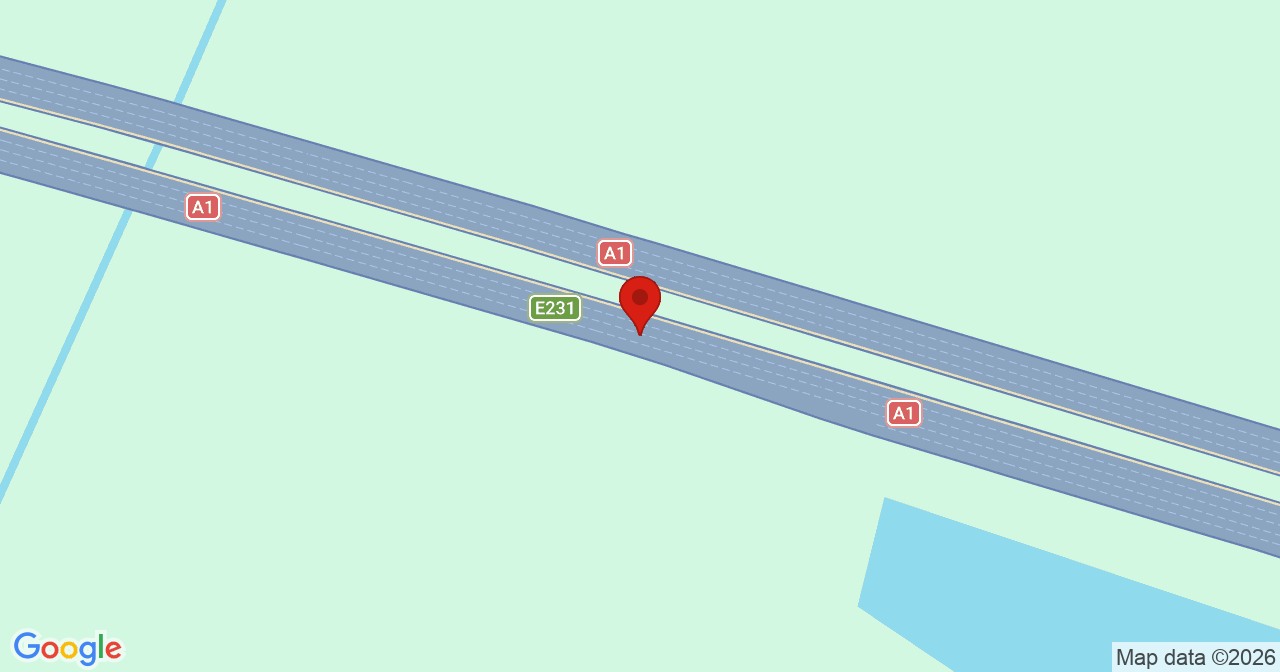 Kaart van het incident in Hoogland met de aanrijroutes van de gealarmeerde eenheden