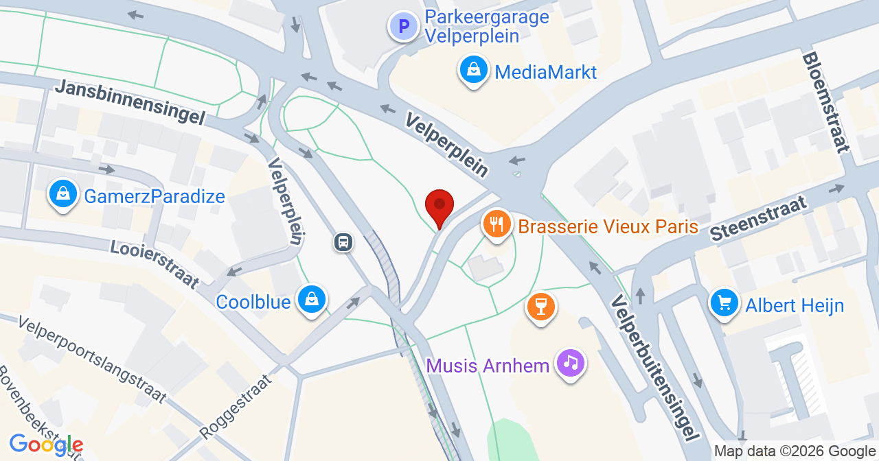 Kaart van het incident in Arnhem met de aanrijroutes van de gealarmeerde eenheden