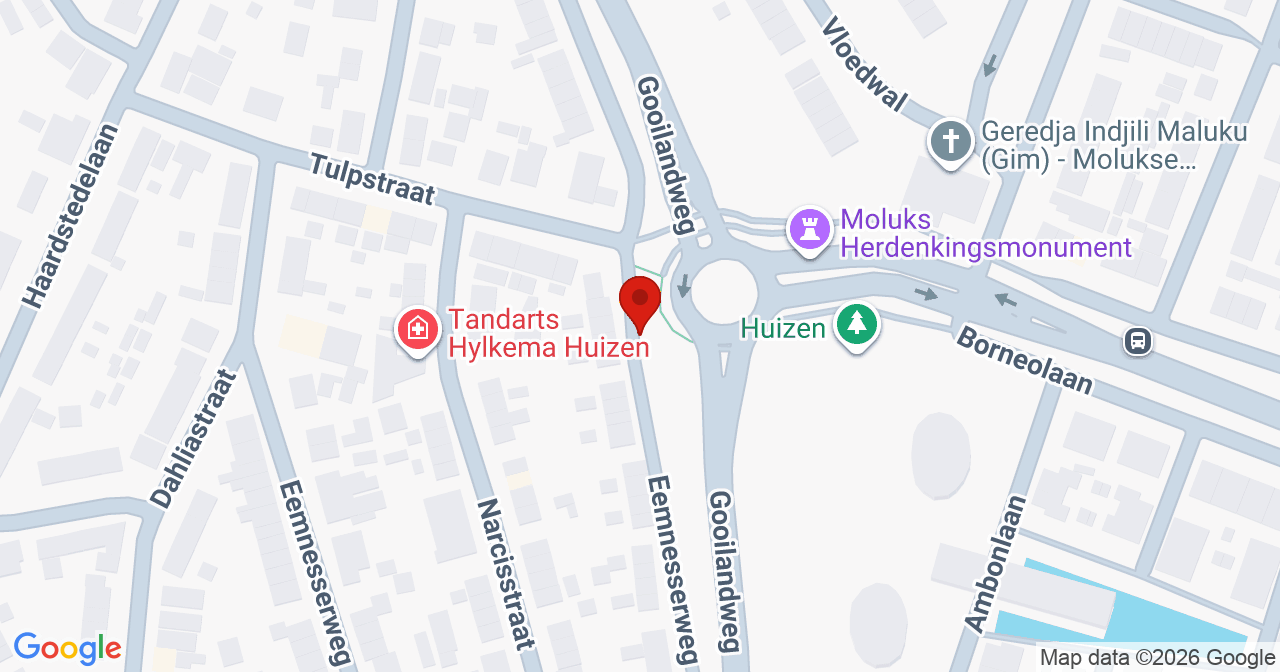 Kaart van het incident in Huizen met de aanrijroutes van de gealarmeerde eenheden