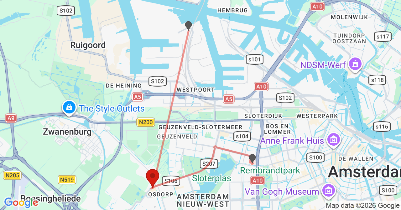Kaart van het incident in Amsterdam met de aanrijroutes van de gealarmeerde eenheden