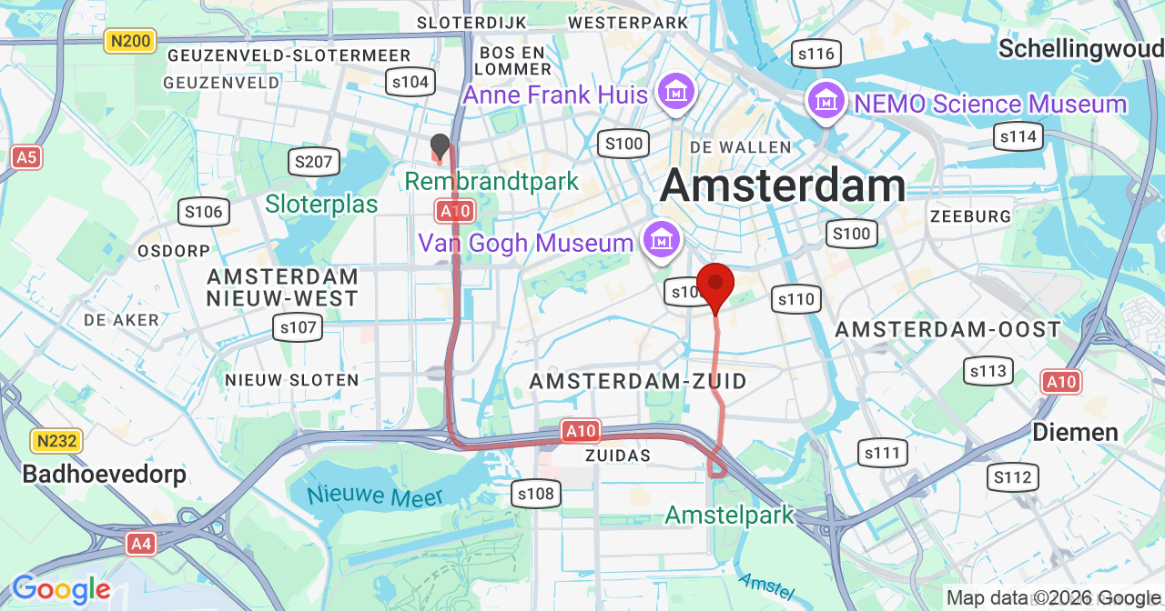 Kaart van het incident in Amsterdam met de aanrijroutes van de gealarmeerde eenheden