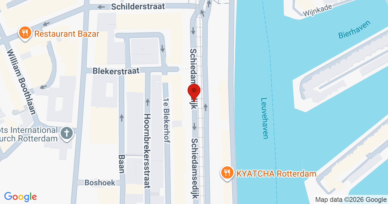 Kaart van het incident in Rotterdam met de aanrijroutes van de gealarmeerde eenheden