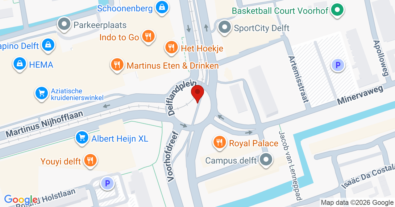 Kaart van het incident in Delft met de aanrijroutes van de gealarmeerde eenheden