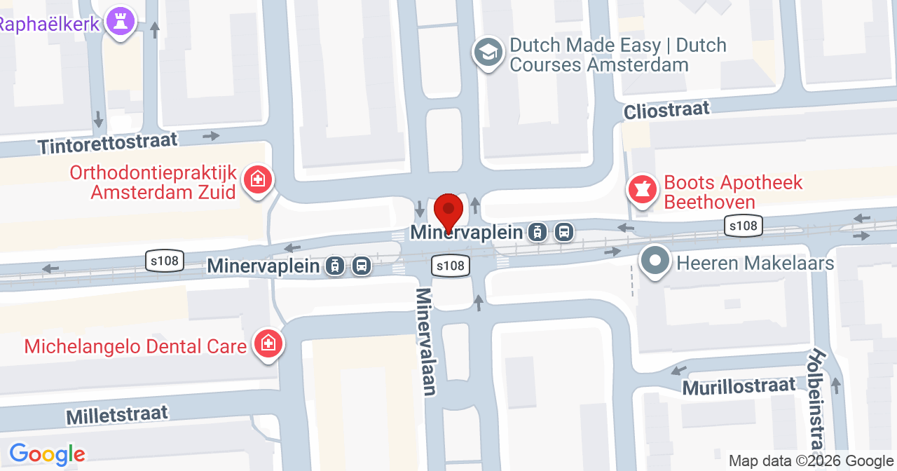 Kaart van het incident in Amsterdam met de aanrijroutes van de gealarmeerde eenheden