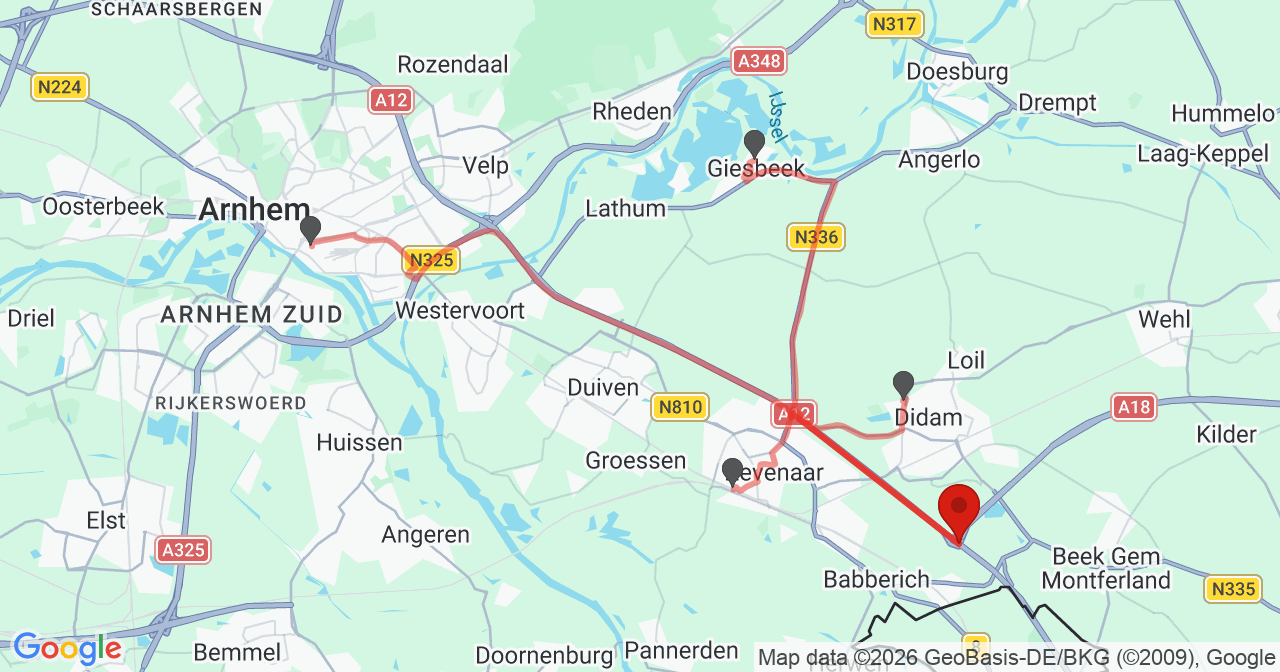 Kaart van het incident in Babberich met de aanrijroutes van de gealarmeerde eenheden