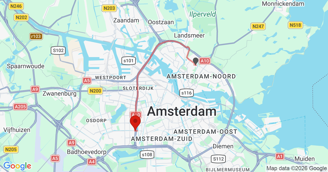Kaart van het incident in Amsterdam met de aanrijroutes van de gealarmeerde eenheden