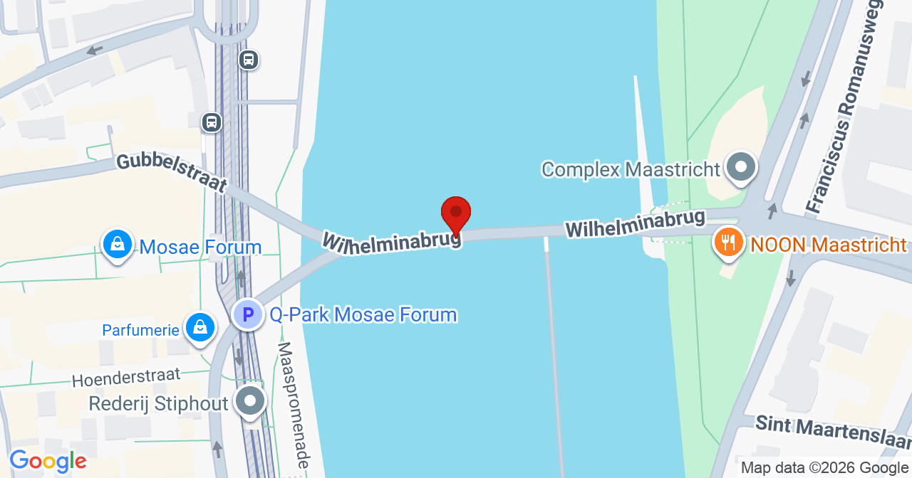 Kaart van het incident in Maastricht met de aanrijroutes van de gealarmeerde eenheden