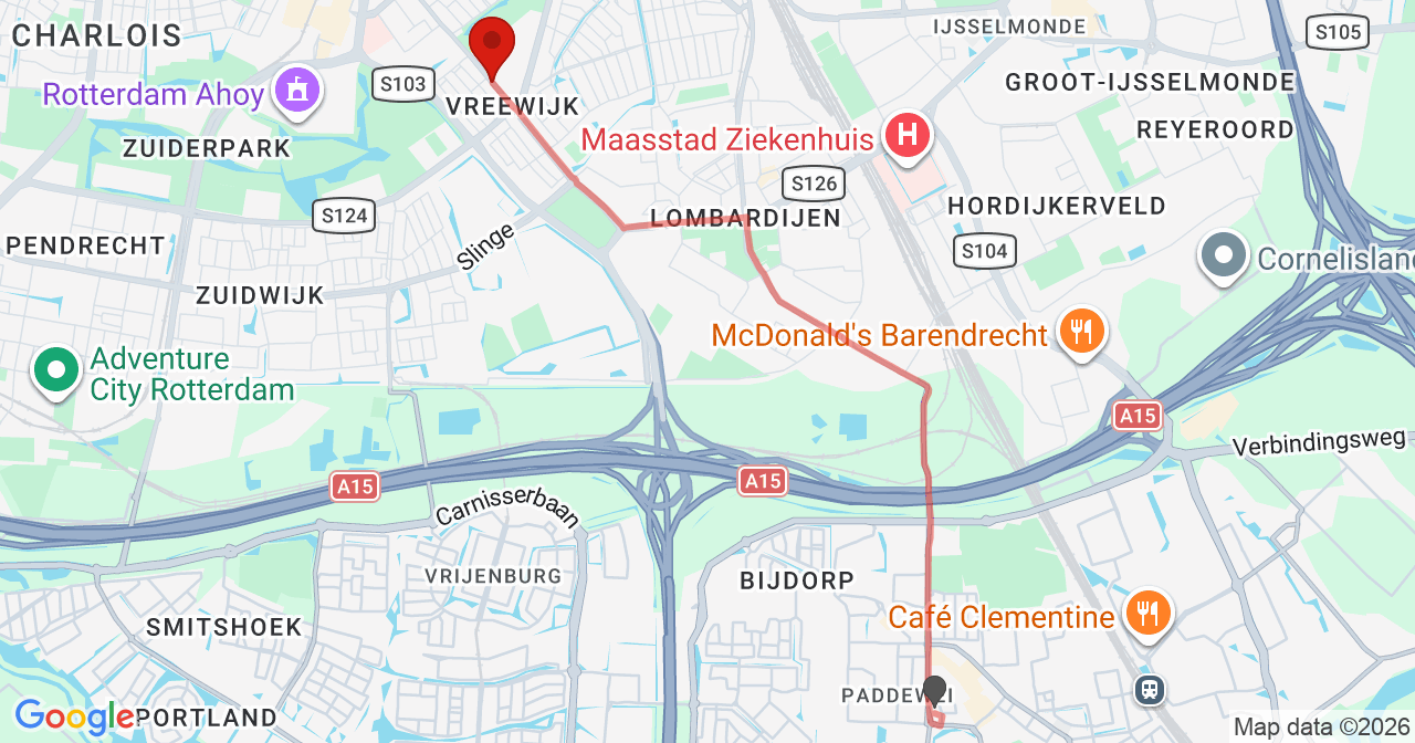 Kaart van het incident in Rotterdam met de aanrijroutes van de gealarmeerde eenheden