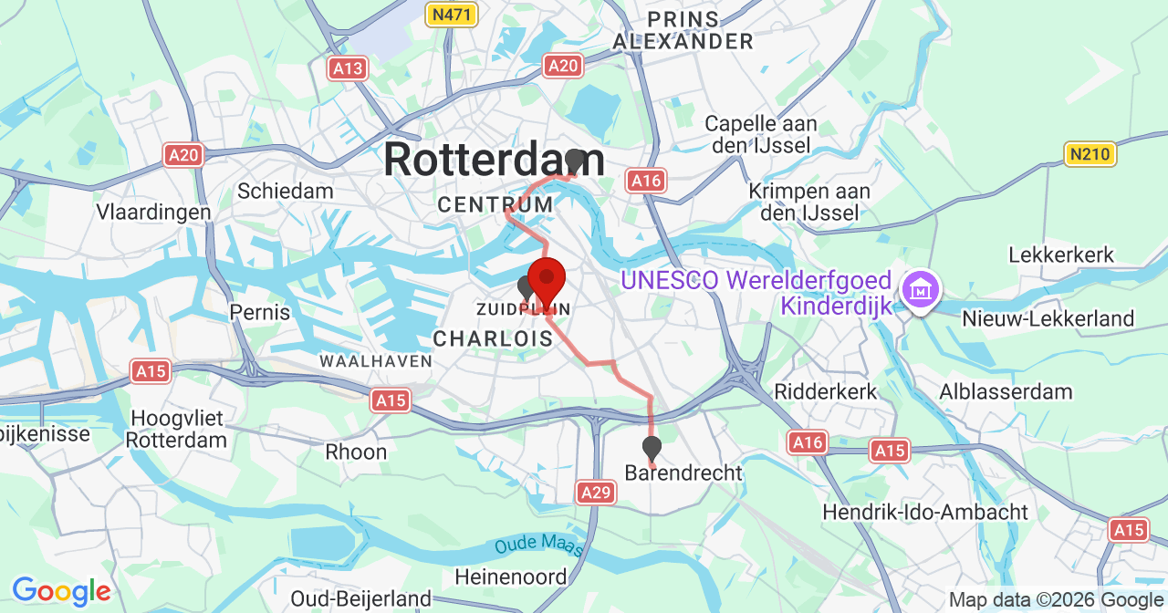 Kaart van het incident in Rotterdam met de aanrijroutes van de gealarmeerde eenheden