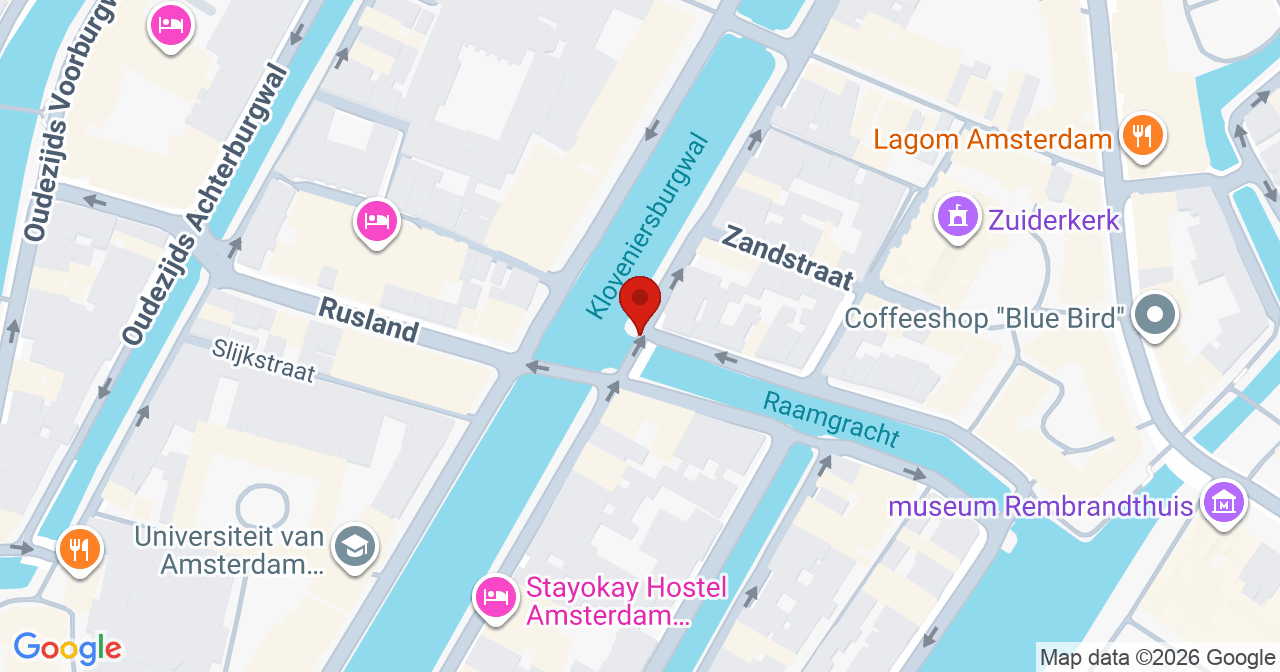 Kaart van het incident in Amsterdam met de aanrijroutes van de gealarmeerde eenheden