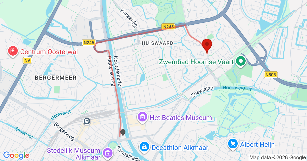 Kaart van het incident in Alkmaar met de aanrijroutes van de gealarmeerde eenheden