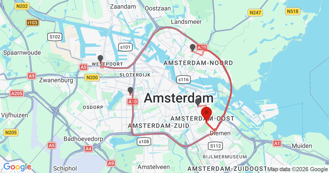 Kaart van het incident in Amsterdam met de aanrijroutes van de gealarmeerde eenheden