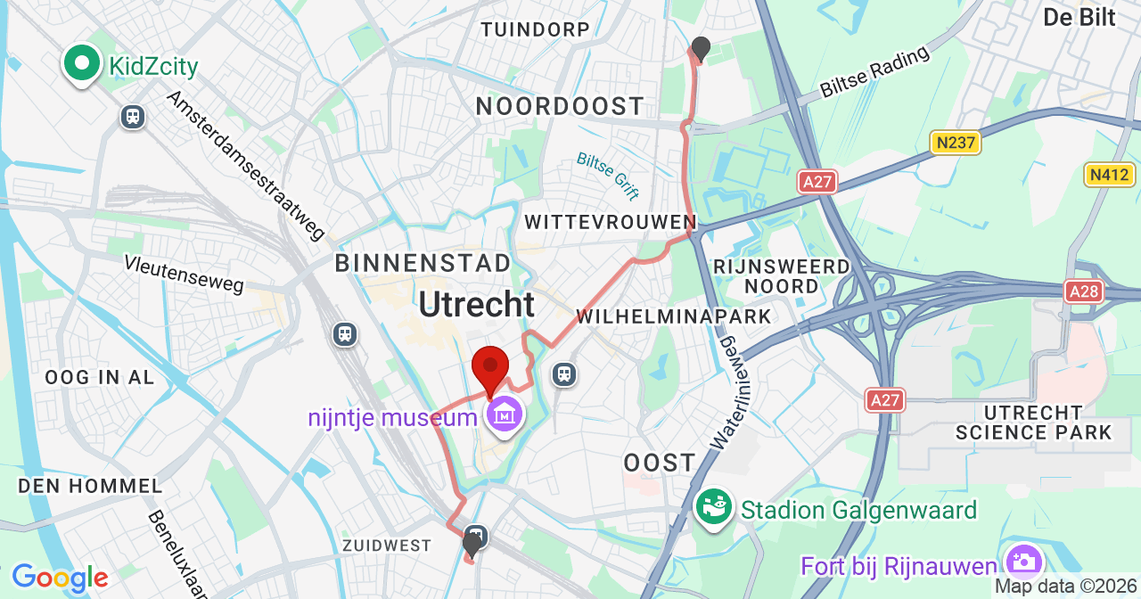 Kaart van het incident in Utrecht met de aanrijroutes van de gealarmeerde eenheden