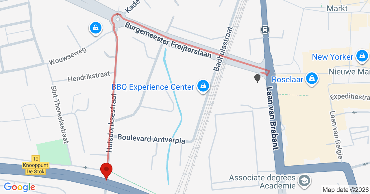 Kaart van het incident in Roosendaal met de aanrijroutes van de gealarmeerde eenheden