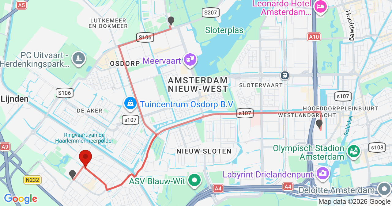 Kaart van het incident in Badhoevedorp met de aanrijroutes van de gealarmeerde eenheden