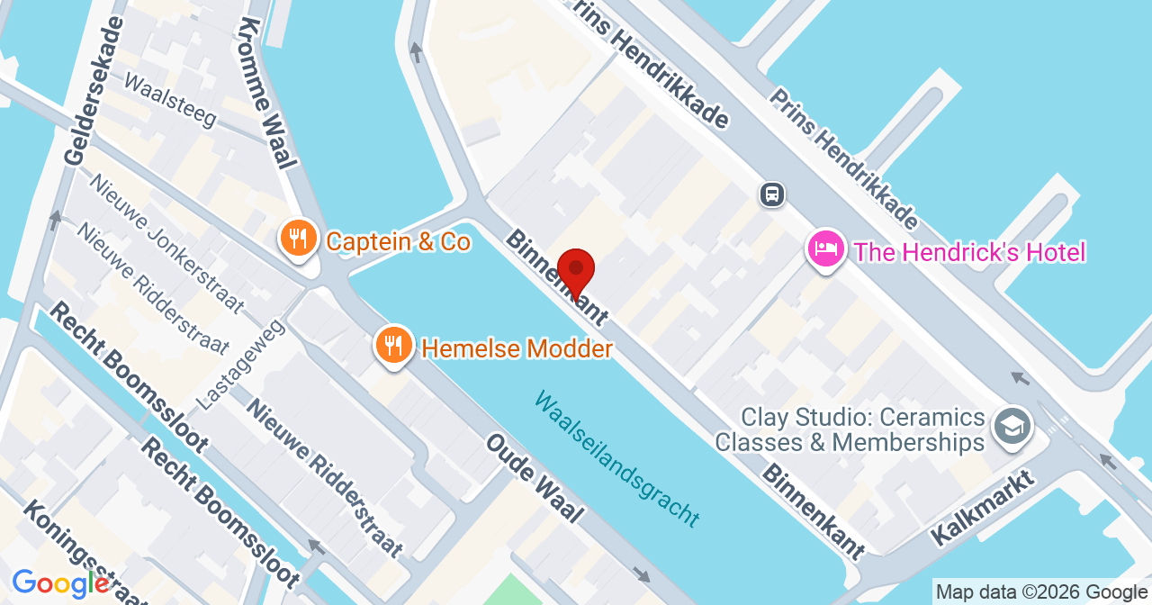 Kaart van het incident in Amsterdam met de aanrijroutes van de gealarmeerde eenheden