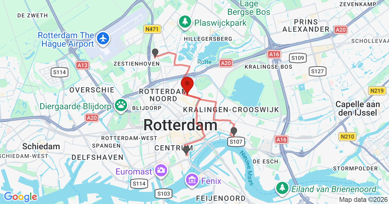 Kaart van het incident in Rotterdam met de aanrijroutes van de gealarmeerde eenheden