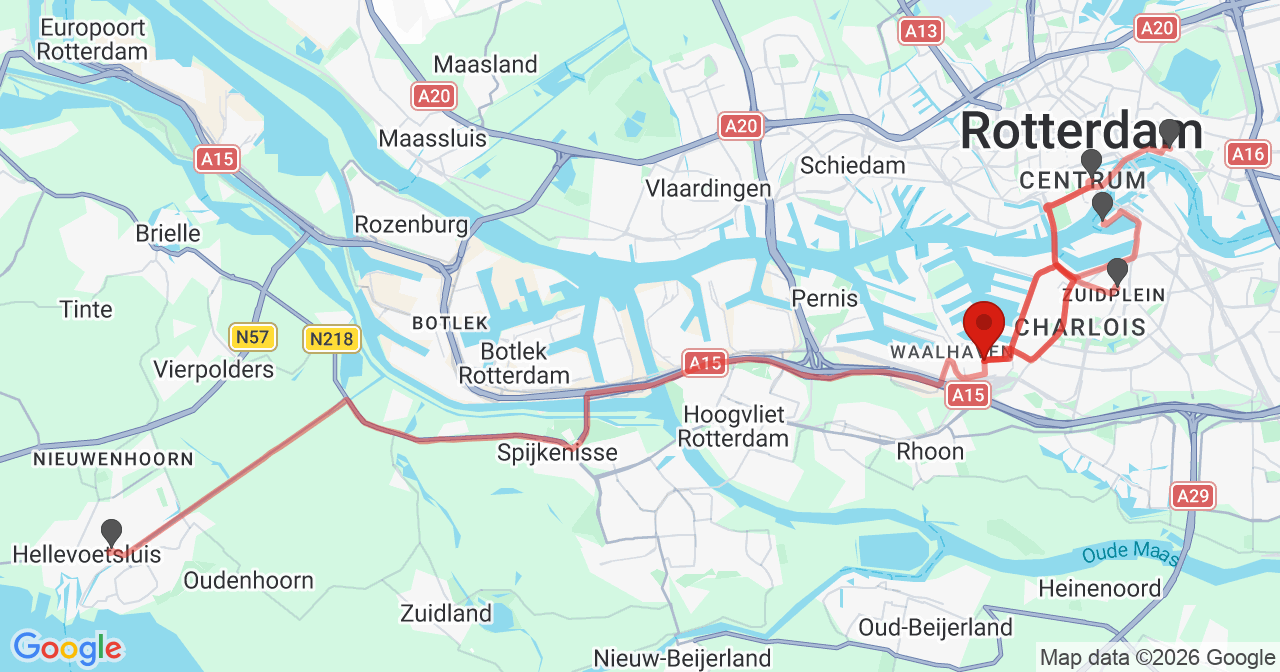 Kaart van het incident in Rotterdam met de aanrijroutes van de gealarmeerde eenheden