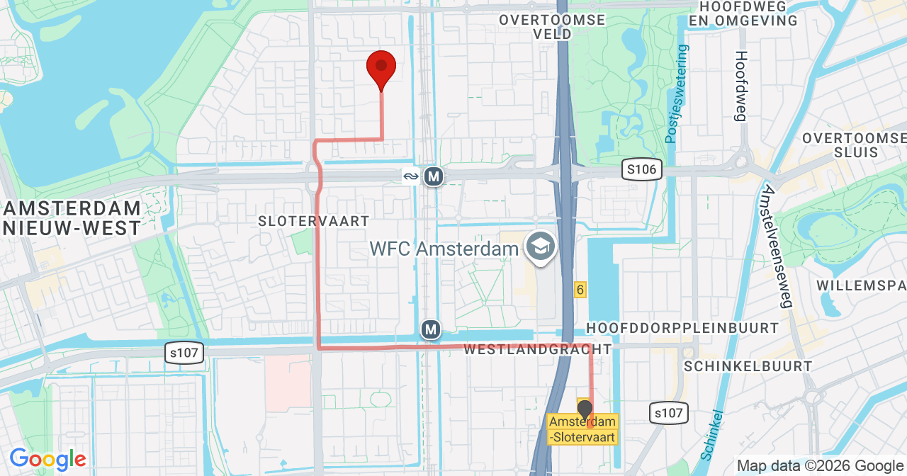 Kaart van het incident in Amsterdam met de aanrijroutes van de gealarmeerde eenheden