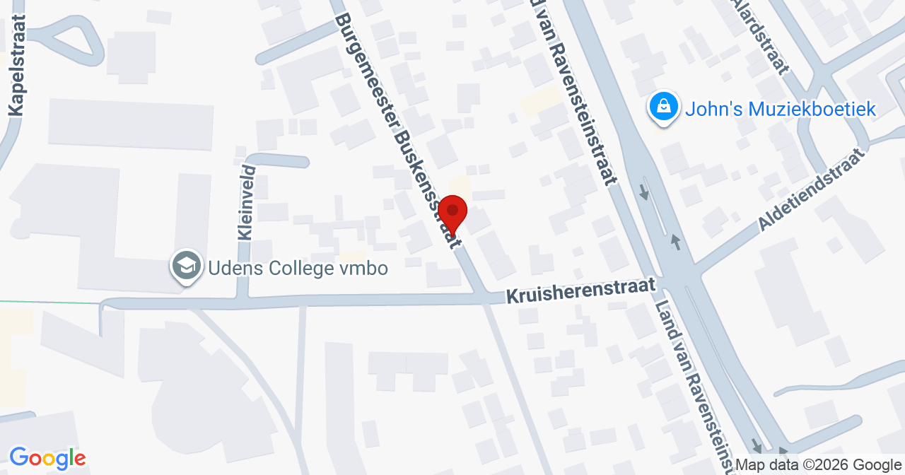 Kaart van het incident in Uden met de aanrijroutes van de gealarmeerde eenheden