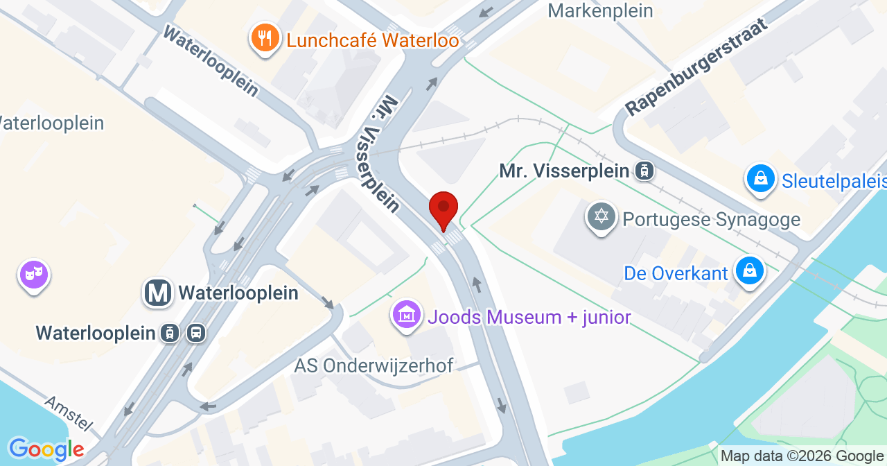 Kaart van het incident in Amsterdam met de aanrijroutes van de gealarmeerde eenheden