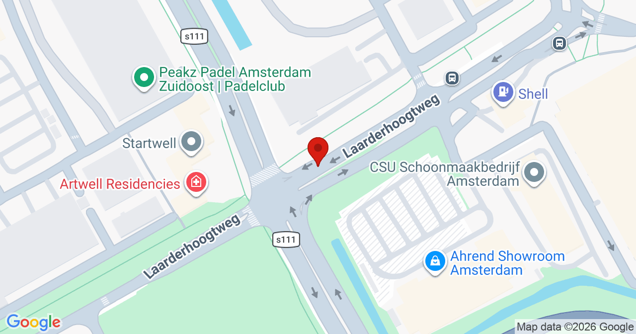 Kaart van het incident in Amsterdam met de aanrijroutes van de gealarmeerde eenheden
