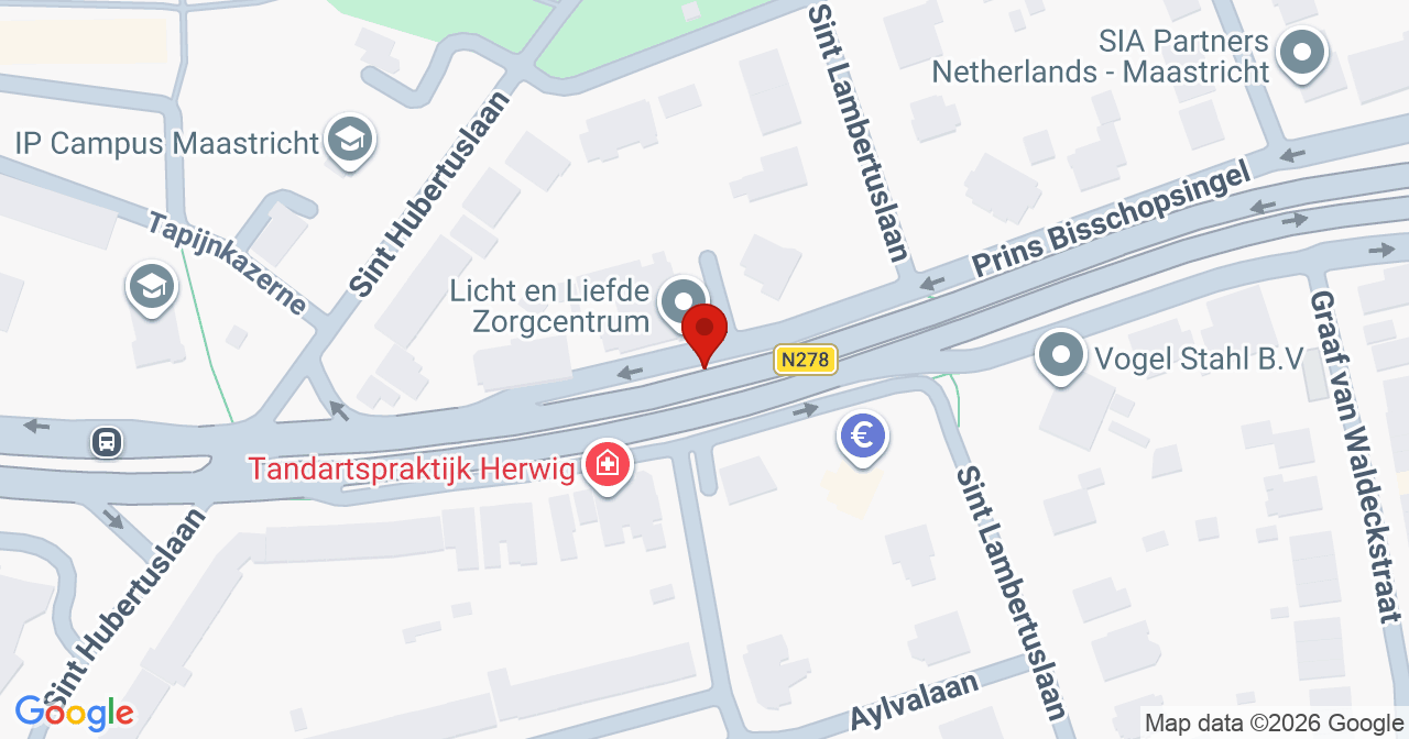 Kaart van het incident in Maastricht met de aanrijroutes van de gealarmeerde eenheden