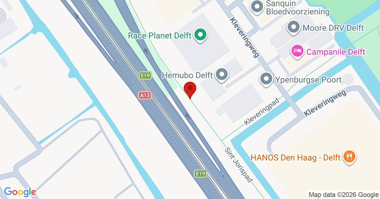 Kaart van het incident in Sint met de aanrijroutes van de gealarmeerde eenheden
