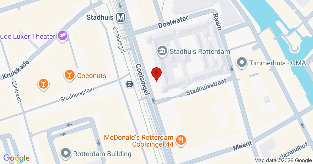 Kaart van het incident in Rotterdam met de aanrijroutes van de gealarmeerde eenheden