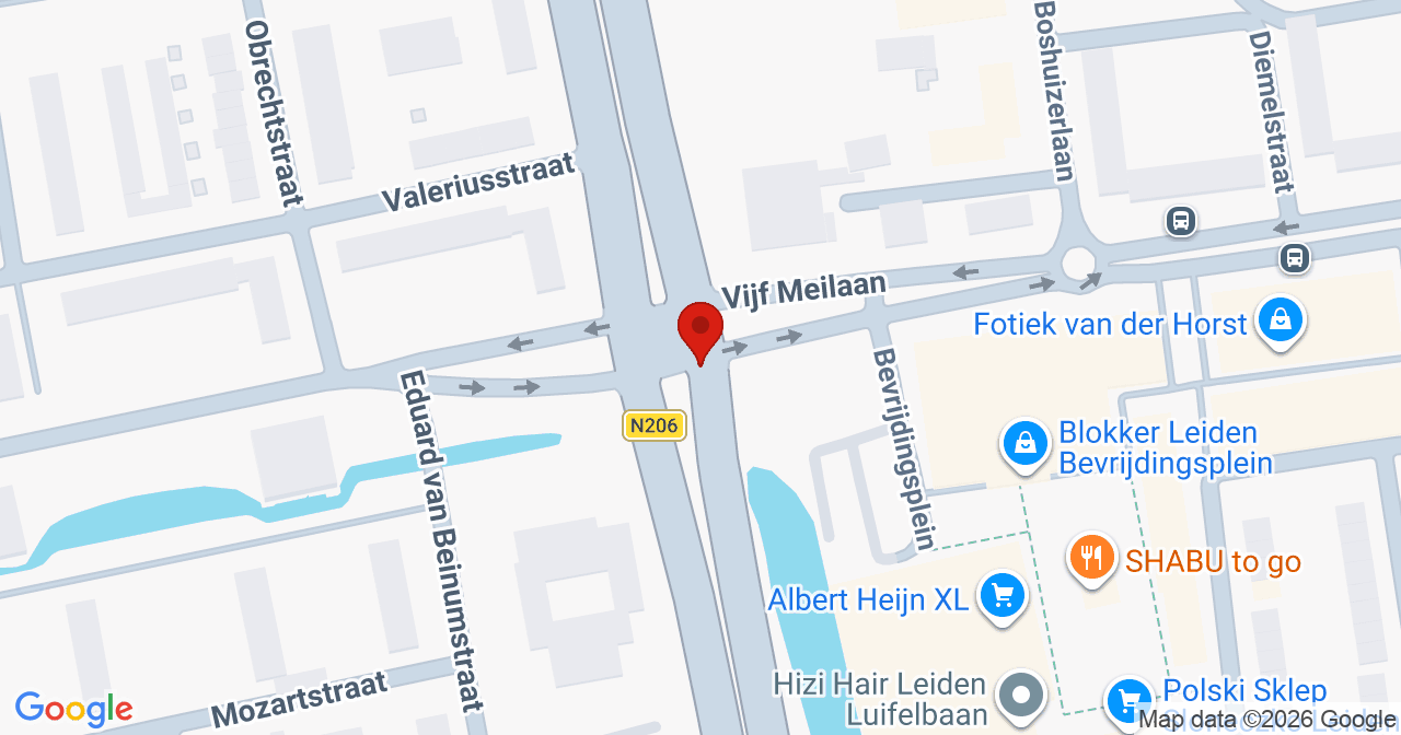 Kaart van het incident in Leiden met de aanrijroutes van de gealarmeerde eenheden