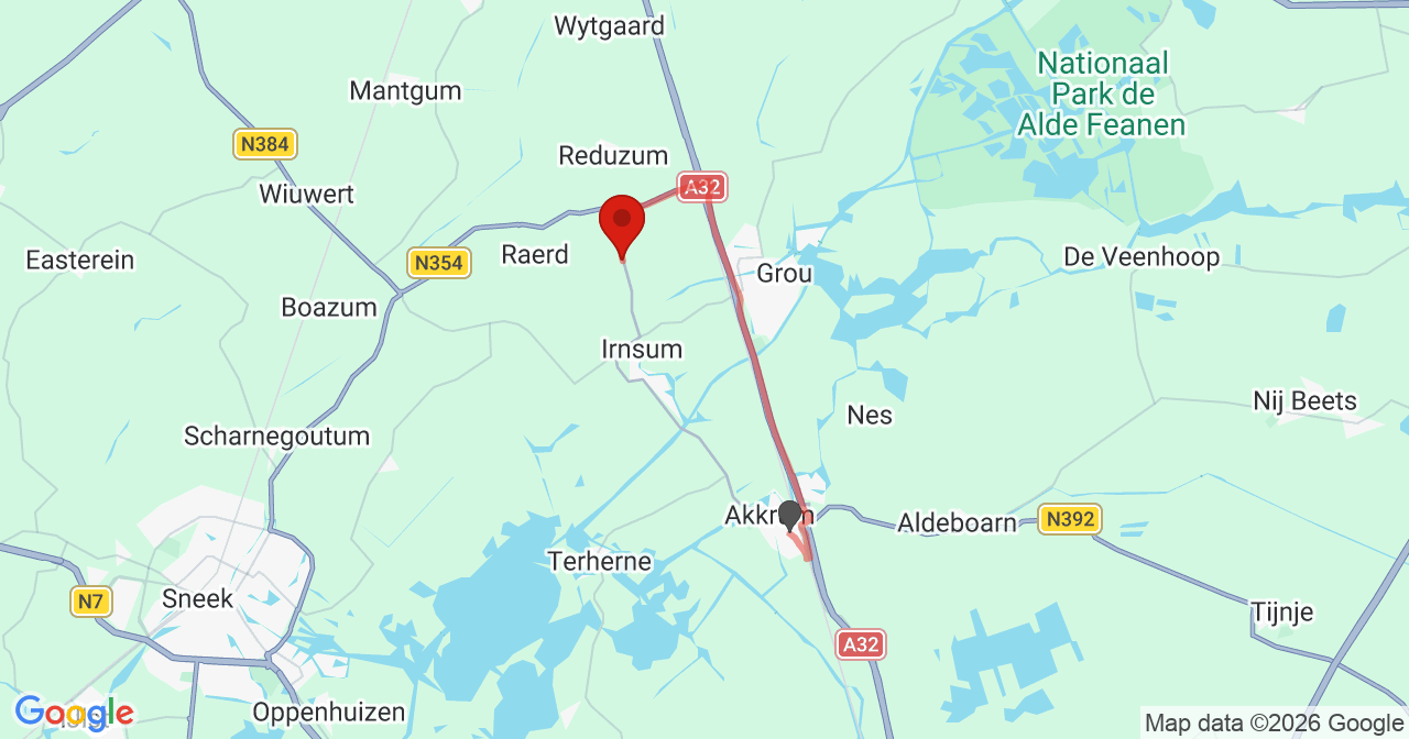 Kaart van het incident in Jirnsum met de aanrijroutes van de gealarmeerde eenheden