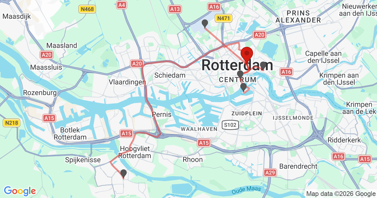 Kaart van het incident in Rotterdam met de aanrijroutes van de gealarmeerde eenheden