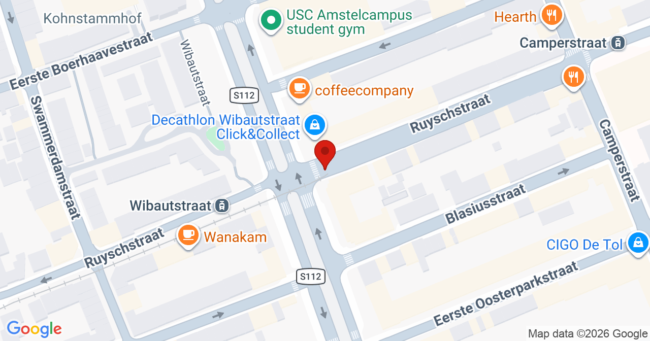 Kaart van het incident in Amsterdam met de aanrijroutes van de gealarmeerde eenheden